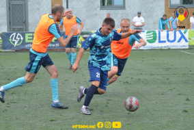 <a href="https://st.getinfootball.com/albums/1088337/6660465029931_1920.jpg" target="_blank">Descarcă</a>