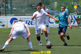 <a href="https://st.getinfootball.com/albums/1088343/6660493b0b627_1920.jpg" target="_blank">Descarcă</a>