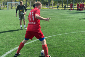 <a href="https://st.getinfootball.com/albums/1094174/680d0a42c40f9_1920.jpeg" target="_blank">Завантажити оригінал</a>