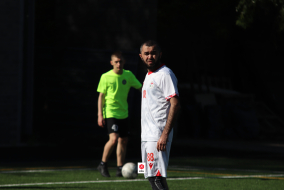 <a href="https://st.getinfootball.com/albums/1094315/6814ab3f29cc2_1920.jpg" target="_blank">Download original</a>