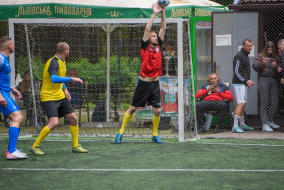 <a href="https://st.getinfootball.com/albums/1094511/6821a7a1bde83_1920.jpg" target="_blank">Завантажити оригінал</a>
