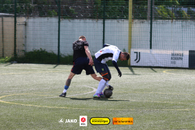 <a href="https://st.getinfootball.com/albums/1094572/682359950f888_1920.jpg" target="_blank">Завантажити оригінал</a>