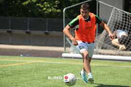 <a href="https://st.getinfootball.com/albums/1095120/68419979ac7e9_1920.jpg" target="_blank">Download original</a>