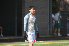 <a href="https://st.getinfootball.com/albums/1095124/68419f0c8ea0e_1920.jpg" target="_blank">Download original</a>