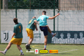 <a href="https://st.getinfootball.com/albums/1095161/6847291085327_1920.jpg" target="_blank">Завантажити оригінал</a>