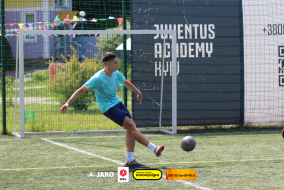 <a href="https://st.getinfootball.com/albums/1095161/6847293722760_1920.jpg" target="_blank">Завантажити оригінал</a>