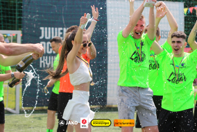 <a href="https://st.getinfootball.com/albums/1095339/685002888738d_1920.jpg" target="_blank">Завантажити оригінал</a>