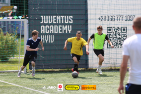 <a href="https://st.getinfootball.com/albums/1095342/685000108c781_1920.jpg" target="_blank">Завантажити оригінал</a>