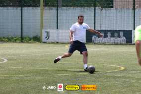 <a href="https://st.getinfootball.com/albums/1095343/6850004884803_1920.jpg" target="_blank">Завантажити оригінал</a>