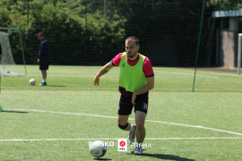 <a href="https://st.getinfootball.com/albums/1095431/68536e6f12ef5_1920.jpg" target="_blank">Download original</a>