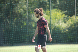 <a href="https://st.getinfootball.com/albums/1095461/6855848fcbbb8_1920.jpg" target="_blank">Download original</a>