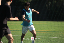 <a href="https://st.getinfootball.com/albums/1095463/685587e756c60_1920.jpg" target="_blank">Download original</a>