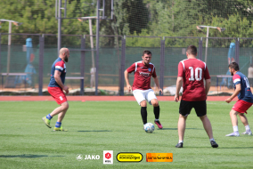 <a href="https://st.getinfootball.com/albums/1095503/6859838d323d9_1920.jpg" target="_blank">Завантажити оригінал</a>
