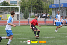 <a href="https://st.getinfootball.com/albums/1095504/6859839639387_1920.jpg" target="_blank">Завантажити оригінал</a>