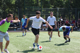 <a href="https://st.getinfootball.com/albums/1095623/68627d6273d74_1920.jpg" target="_blank">Download original</a>