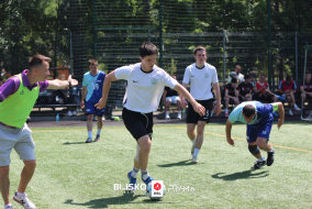 <a href="https://st.getinfootball.com/albums/1095623/68627d6273d74_1920.jpg" target="_blank">Download original</a>