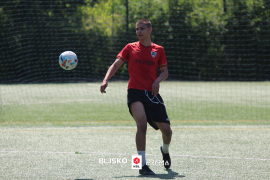 <a href="https://st.getinfootball.com/albums/1095625/68627de5eecfe_1920.jpg" target="_blank">Download original</a>