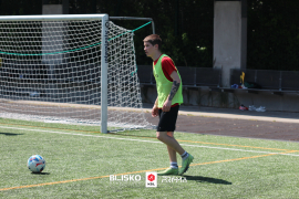 <a href="https://st.getinfootball.com/albums/1095625/68627e9cec964_1920.jpg" target="_blank">Download original</a>
