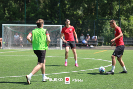 <a href="https://st.getinfootball.com/albums/1095625/68627f2aae9ba_1920.jpg" target="_blank">Download original</a>