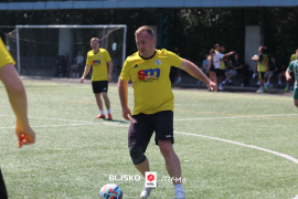 <a href="https://st.getinfootball.com/albums/1095627/68628048230cc_1920.jpg" target="_blank">Download original</a>