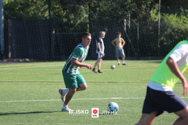 <a href="https://st.getinfootball.com/albums/1095630/686281d378b23_1920.jpg" target="_blank">Download original</a>