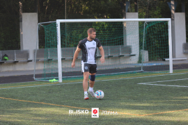 <a href="https://st.getinfootball.com/albums/1095631/68628161729d9_1920.jpg" target="_blank">Download original</a>