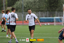 <a href="https://st.getinfootball.com/albums/1095690/68640efe0c8a7_1920.jpg" target="_blank">Завантажити оригінал</a>