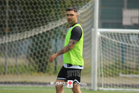 <a href="https://st.getinfootball.com/albums/1095978/6877d4c235bd8_1920.jpg" target="_blank">Download original</a>