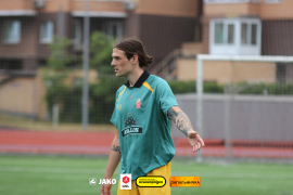 <a href="https://st.getinfootball.com/albums/1096077/687f4002138a5_1920.jpg" target="_blank">Завантажити оригінал</a>