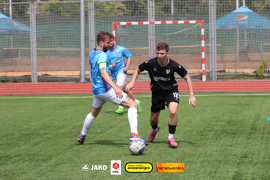 <a href="https://st.getinfootball.com/albums/1096181/688783710adf2_1920.jpg" target="_blank">Завантажити оригінал</a>