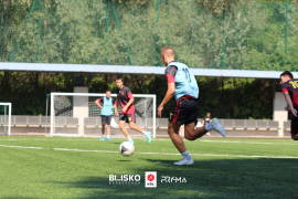 <a href="https://st.getinfootball.com/albums/1096407/689734dc444c9_1920.jpg" target="_blank">Download original</a>