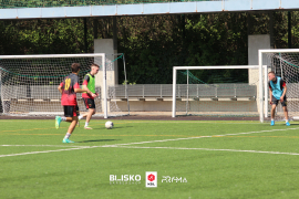 <a href="https://st.getinfootball.com/albums/1096407/6897352100a24_1920.jpg" target="_blank">Download original</a>