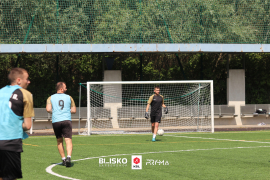 <a href="https://st.getinfootball.com/albums/1096408/689736947836b_1920.jpg" target="_blank">Download original</a>