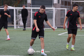 <a href="https://st.getinfootball.com/albums/1097564/68df19e3c6a8d_1920.jpg" target="_blank">Download original</a>