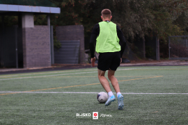 <a href="https://st.getinfootball.com/albums/1097568/68df2007352b9_1920.jpg" target="_blank">Download original</a>
