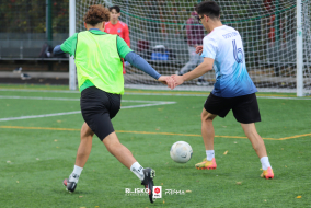 <a href="https://st.getinfootball.com/albums/1098068/68fdbcafbc815_1920.jpg" target="_blank">Download original</a>