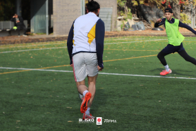 <a href="https://st.getinfootball.com/albums/1098068/68fdbd0504548_1920.jpg" target="_blank">Download original</a>