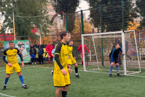 <a href="https://st.getinfootball.com/albums/1098076/68fe0bbe98242_1920.jpeg" target="_blank">Завантажити оригінал</a>