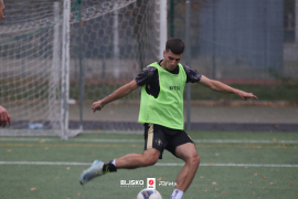 <a href="https://st.getinfootball.com/albums/1098427/690f4ac684bb5_1920.jpg" target="_blank">Download original</a>