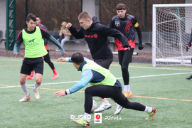 <a href="https://st.getinfootball.com/albums/1098943/6934516485c89_1920.jpg" target="_blank">Download original</a>