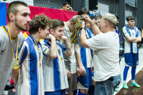 <a href="https://st.getinfootball.com/albums/1098960/693735edecc16_1920.jpg" target="_blank">Завантажити оригінал</a>