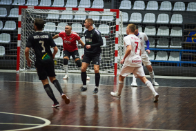 <a href="https://st.getinfootball.com/albums/1099480/6965730055bfe_1920.jpg" target="_blank">Завантажити оригінал</a>