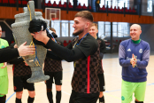 <a href="https://st.getinfootball.com/albums/1099667/697899cc0f220_1920.jpg" target="_blank">Завантажити оригінал</a>
