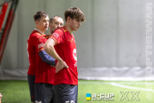 <a href="https://st.getinfootball.com/albums/1100301/69a990000f521_1920.jpg" target="_blank">Завантажити оригінал</a>