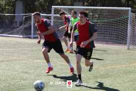 <a href="https://st.getinfootball.com/albums/1101523/6a036f504d0cc_1920.jpg" target="_blank">Download original</a>