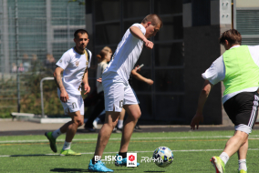 <a href="https://st.getinfootball.com/albums/1101527/6a0371c817da7_1920.jpg" target="_blank">Download original</a>