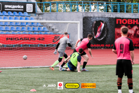 <a href="https://st.getinfootball.com/albums/1101560/6a03d176191b0_1920.jpg" target="_blank">Завантажити оригінал</a>
