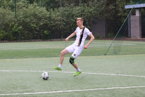 <a href="https://st.getinfootball.com/albums/1101768/6a119efac7cc6_1920.jpg" target="_blank">Download original</a>