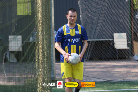 <a href="https://st.getinfootball.com/albums/1101786/6a1417fcd5437_1920.jpg" target="_blank">Завантажити оригінал</a>