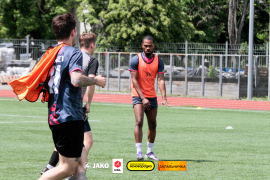 <a href="https://st.getinfootball.com/albums/1101858/6a16082304c98_1920.jpg" target="_blank">Завантажити оригінал</a>